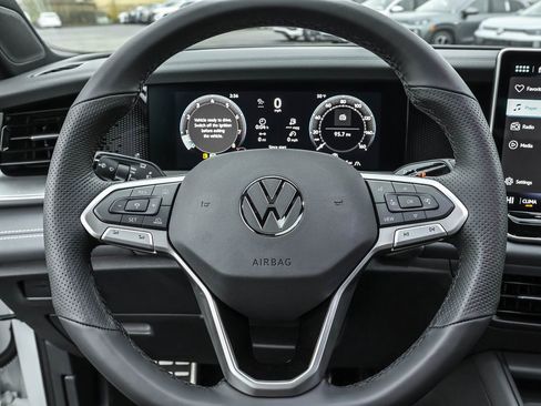 New 2026 Volkswagen Tiguan SE R-Line AWD/4WD image 26