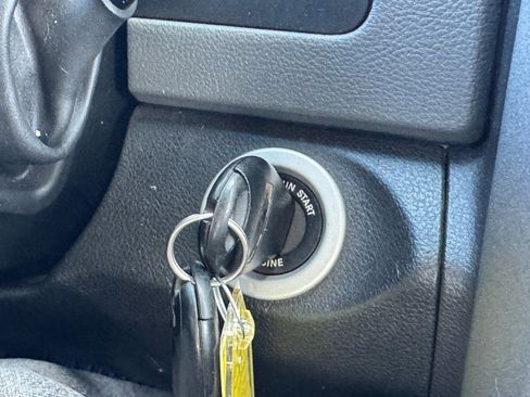 Used 2018 RAM 2500 Tradesman w/ Chrome Appearance Group image 31