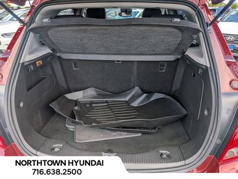 Used 2021 Chevrolet Trax LT w/ Premium Seat Package AWD/4WD image 31