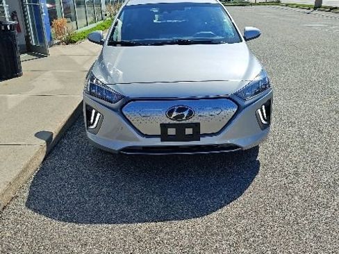 Used 2021 Hyundai Ioniq Limited FWD image 15
