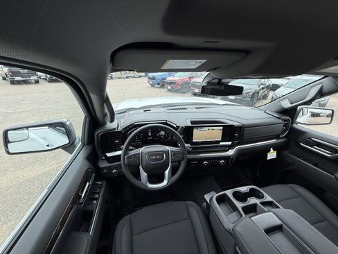 New 2026 GMC Sierra 1500 SLE image 23
