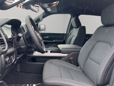New 2026 RAM 1500 Express AWD/4WD image 12