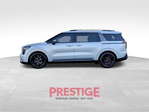 Used 2025 Kia Carnival SX Prestige FWD image 11