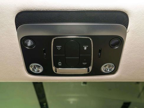 Used 2023 Bentley Flying Spur Azure AWD/4WD image 70