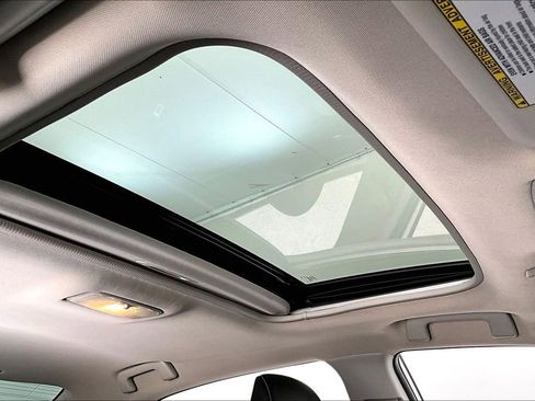 Used 2019 Toyota Corolla XLE image 21