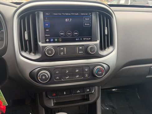 Used 2022 Chevrolet Colorado LT w/ LT Convenience Package AWD/4WD image 20
