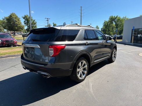 Used 2020 Ford Explorer Platinum w/ Premium Technology Package AWD/4WD image 8