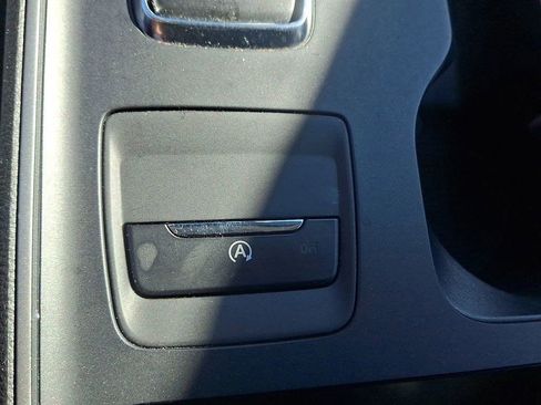 Used 2022 Ford Edge SE image 17