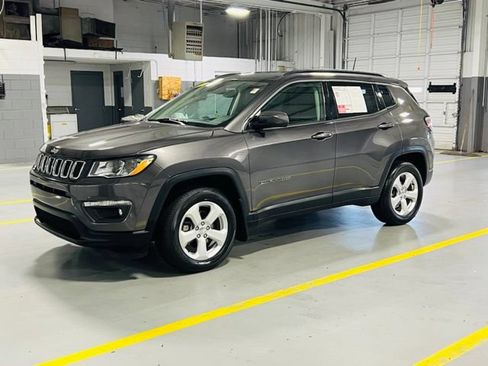 Used 2020 Jeep Compass Latitude w/ Popular Equipment Group AWD/4WD image 13