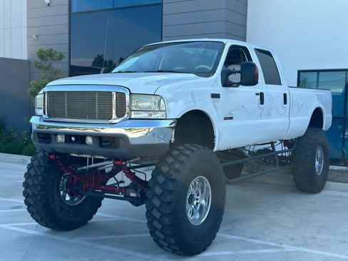 Used 2004 Ford F350 Lariat AWD/4WD image 2
