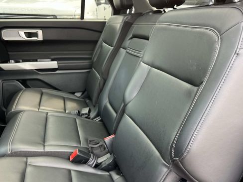 Certified 2024 Ford Explorer XLT w/ Equipment Group 202A AWD/4WD image 27