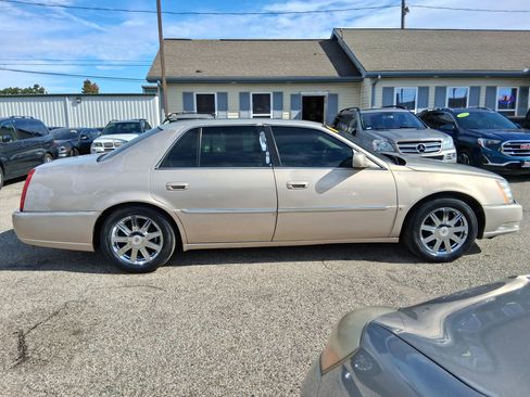 Used 2007 Cadillac DTS Luxury II image 5