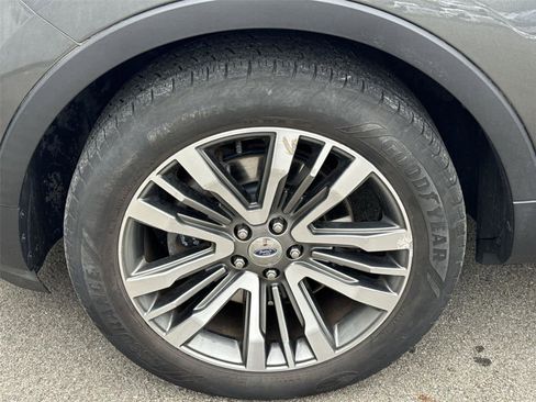 Used 2017 Ford Explorer Platinum AWD/4WD image 12