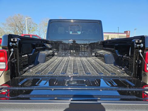 New 2026 Jeep Gladiator Sport image 19