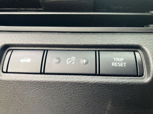 Used 2023 Nissan Altima 2.5 SR w/ SR Premium Package image 13