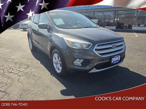 Used 2018 Ford Escape SE w/ SE Sync 3 Package AWD/4WD image 1