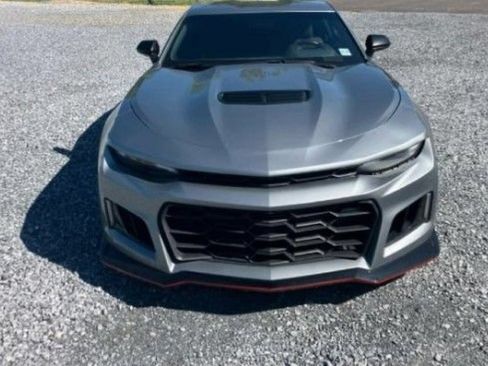 Used 2023 Chevrolet Camaro LT w/ Technology Package RWD image 8