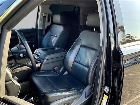 Used 2018 Chevrolet Tahoe LT w/ Luxury Package RWD image 22
