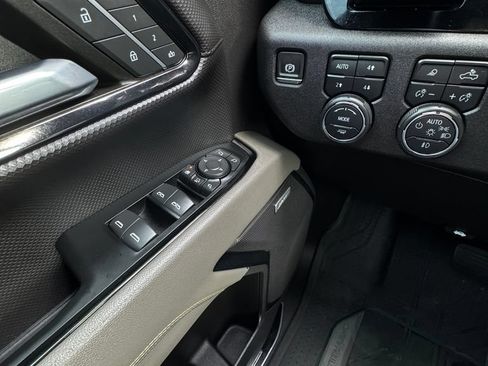 Used 2024 Chevrolet Silverado 2500 ZR2 w/ Technology Package AWD/4WD image 20