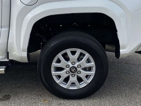 Used 2024 Toyota Tacoma SR5 image 7