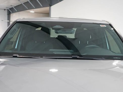 Used 2024 Toyota Tacoma SR5 AWD/4WD image 10