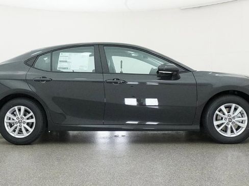 New 2026 Toyota Camry LE image 7