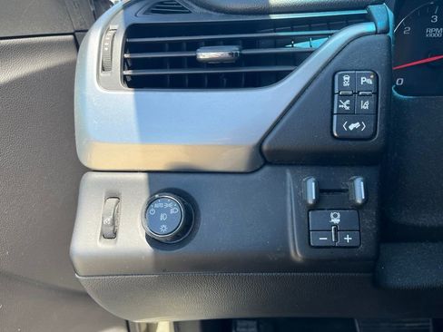 Used 2015 Chevrolet Tahoe LTZ RWD image 13