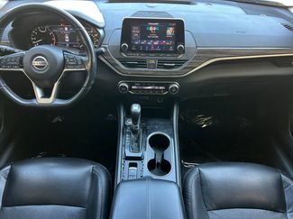 Used 2021 Nissan Altima 2.5 SL FWD video 4