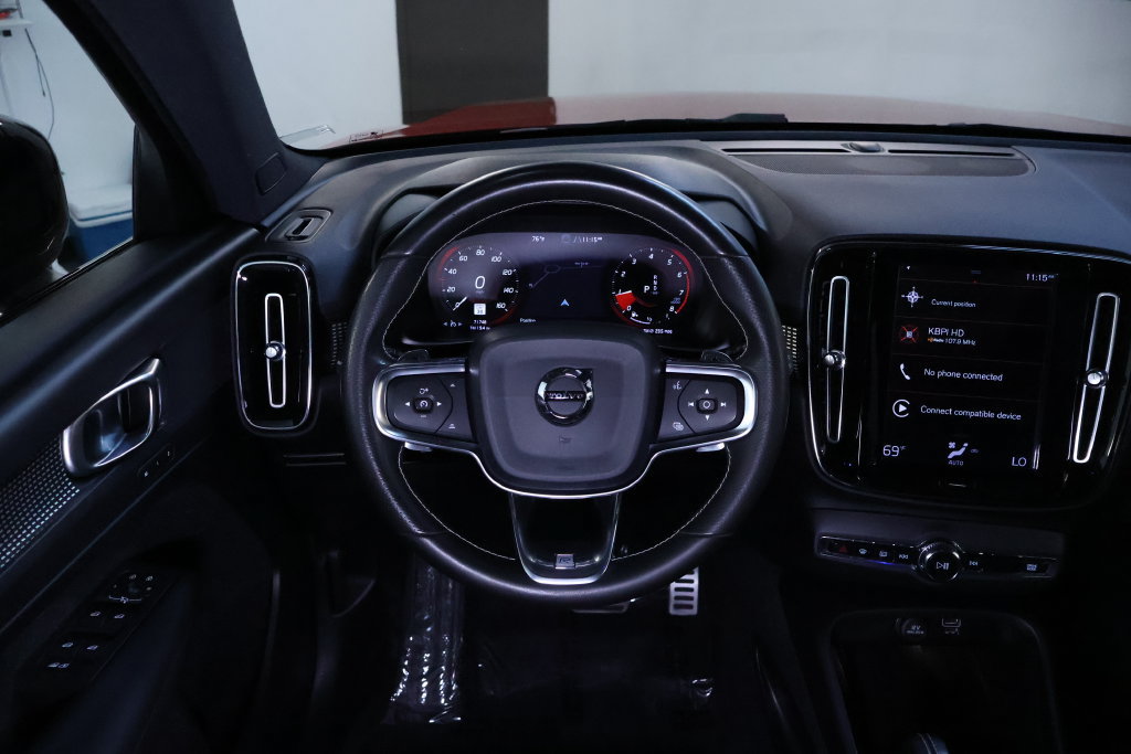 Used 2020 Volvo XC40 T5 R-Design AWD/4WD image 19