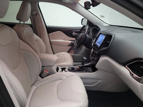 Used 2020 Jeep Cherokee Limited FWD image 21