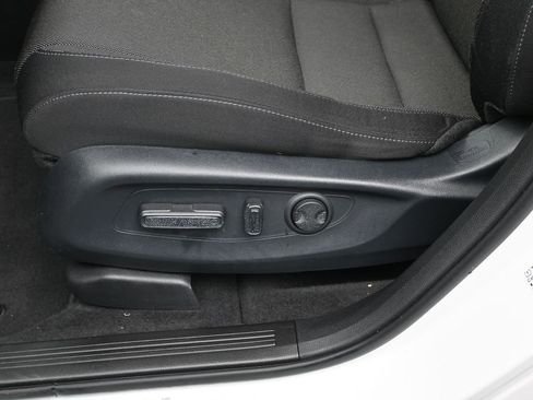 Certified 2024 Honda CR-V EX image 23