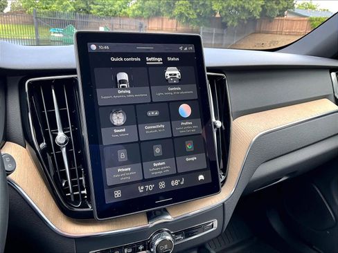 Used 2026 Volvo XC60 T8 Plus w/ Protection Package Premier image 38