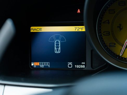 Used 2013 Ferrari 458 Italia Coupe RWD image 12
