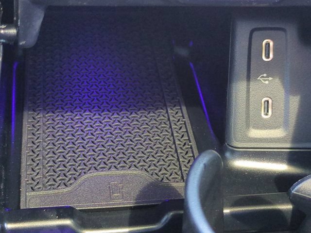 Used 2026 Mercedes-Benz GLC 300 image 23