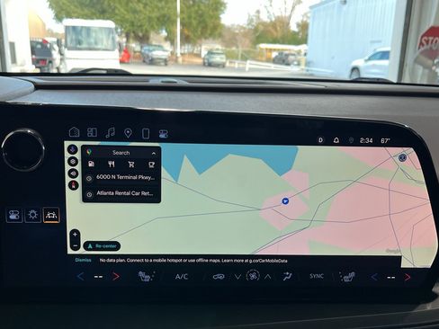 Used 2025 Chevrolet Traverse LT image 15