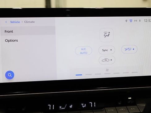 Used 2025 Toyota Camry XLE image 29