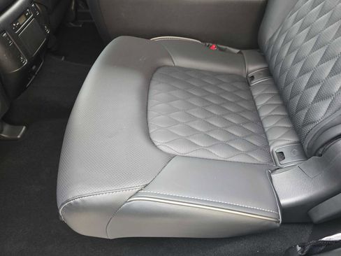 Certified 2024 INFINITI QX80 Sensory w/ Cargo Package AWD/4WD image 14
