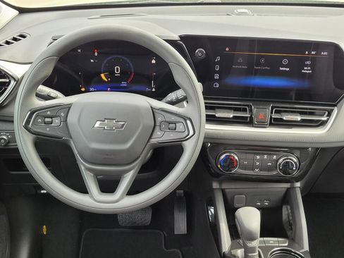 New 2026 Chevrolet TrailBlazer LT w/ Midnight Edition FWD image 11