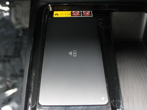 Used 2026 Toyota Camry XLE image 23