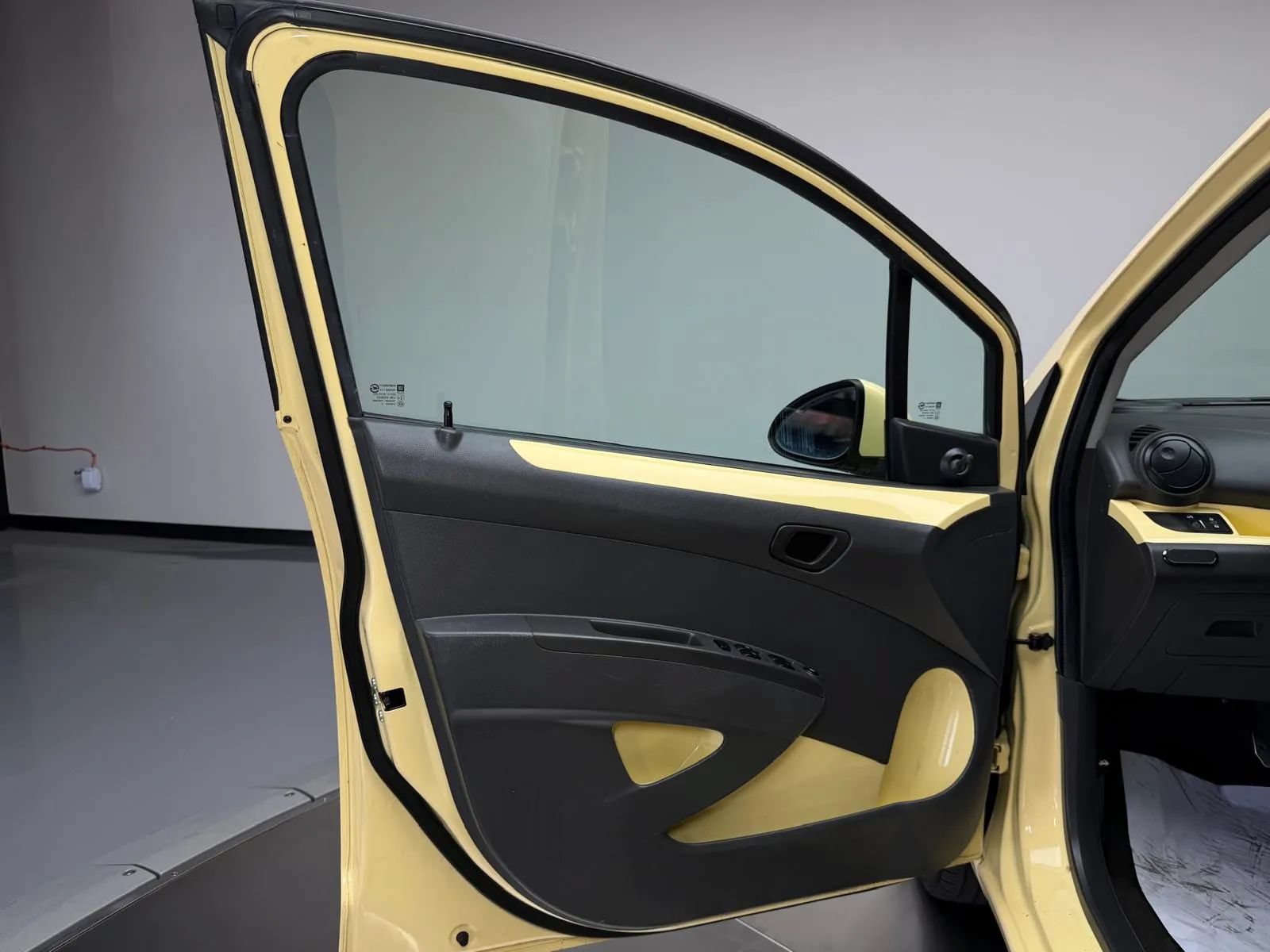 Used 2014 Chevrolet Spark LS FWD image 21