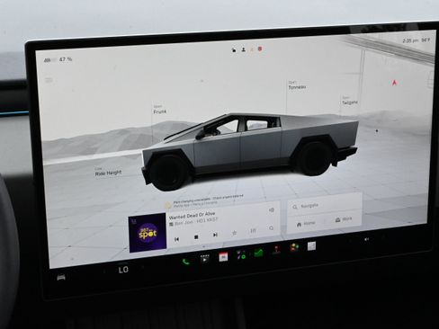 Used 2024 Tesla Cybertruck AWD Crew Cab image 30