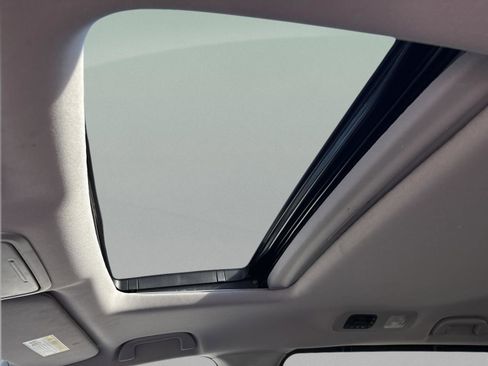 Certified 2024 Honda Odyssey EX-L image 26