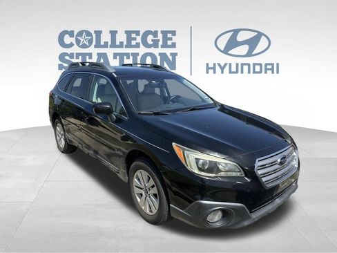 Used 2015 Subaru Outback 2.5i Premium AWD/4WD image 3