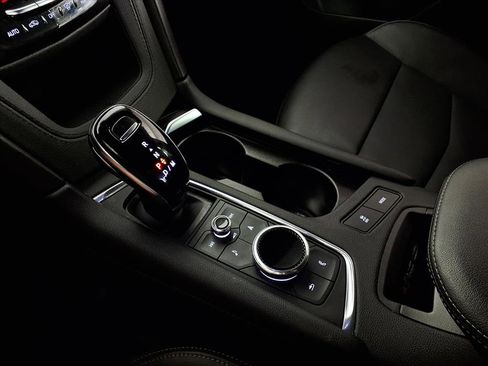 Used 2021 Cadillac XT6 Premium Luxury w/ LPO, ONYX Package image 21