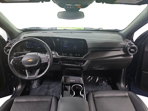 Used 2025 Chevrolet Equinox LT w/ Convenience Package II AWD/4WD image 9