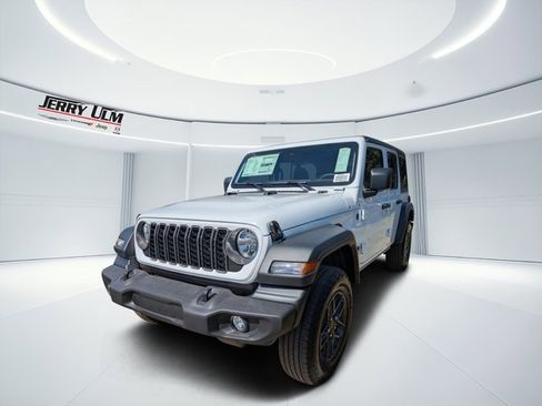 New 2025 Jeep Wrangler Sport S image 6