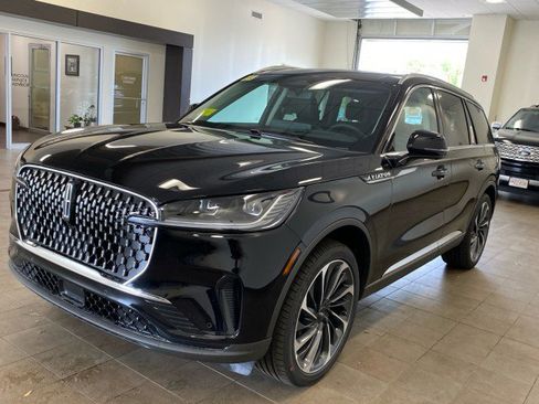 New 2025 Lincoln Aviator Reserve w/ Illumination Package image 4