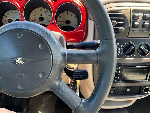 Used 2005 Chrysler PT Cruiser Touring FWD image 20