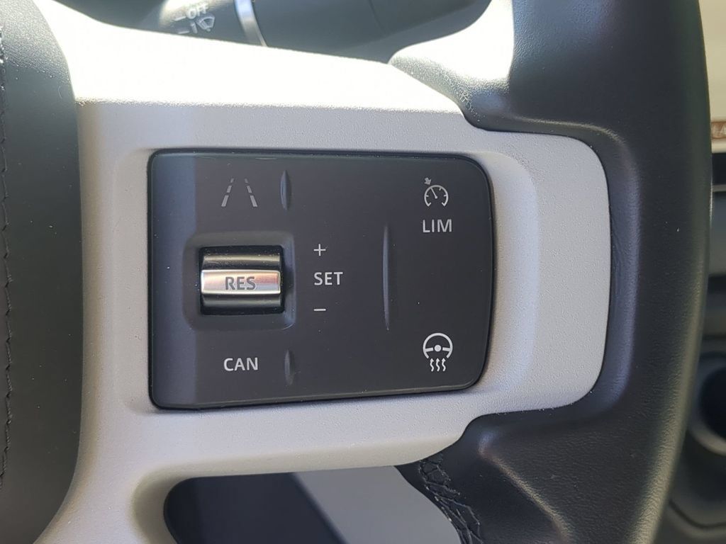 Used 2023 Land Rover Defender 110 SE AWD/4WD image 19