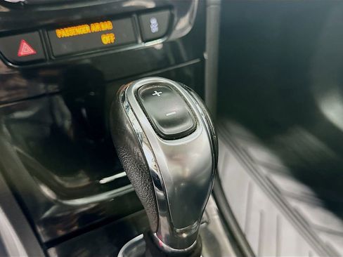 Used 2019 Buick Encore Preferred AWD/4WD image 17